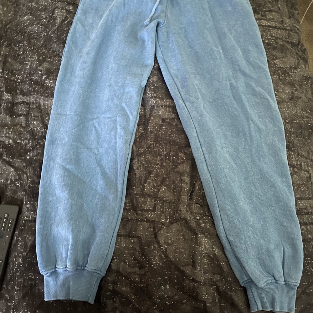 Brand new sweat pants runs big